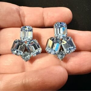 Vintage Weiss light blue emerald-cut and round rhinestone clip-on earrings